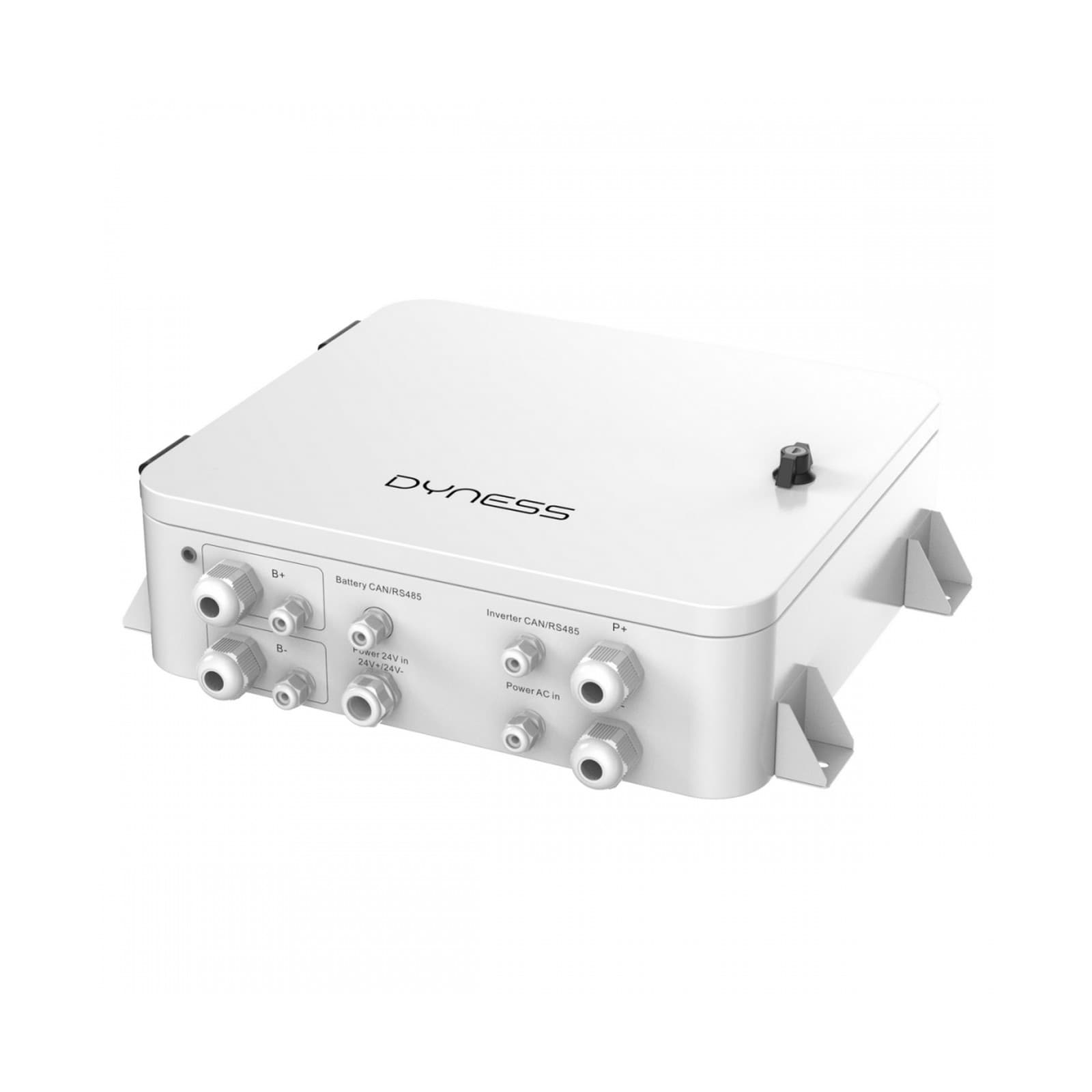 Dyness DCB-TW-65-5U Tower Combiner Box, schuin vooraanzicht met wartels